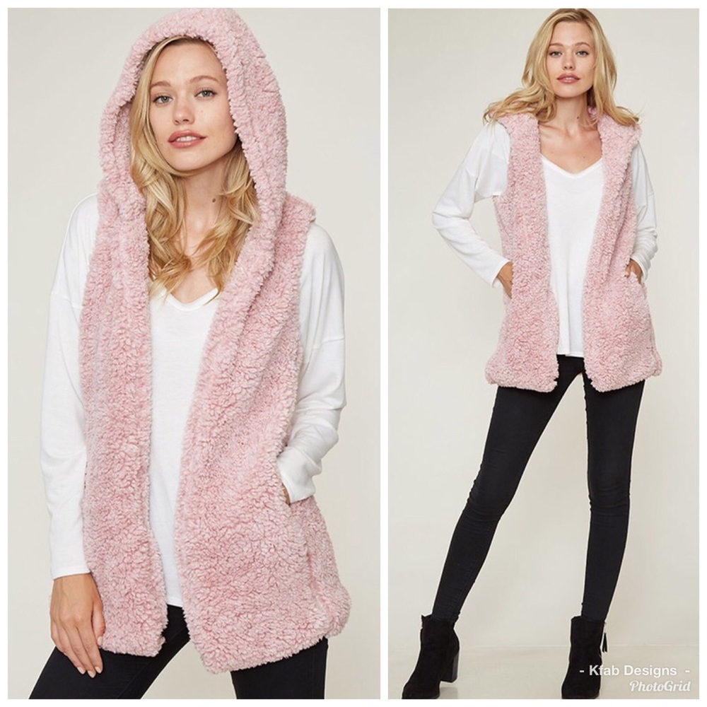 šLAST Blush Sherpa Faux Fur Hoodie Vest w/Pockets - Picture 7 of 8